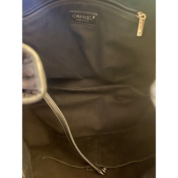 Chanel Black Laser Cut Large Mesh Tote with CC Logo Charm 20305744 - Picture 12 of 12